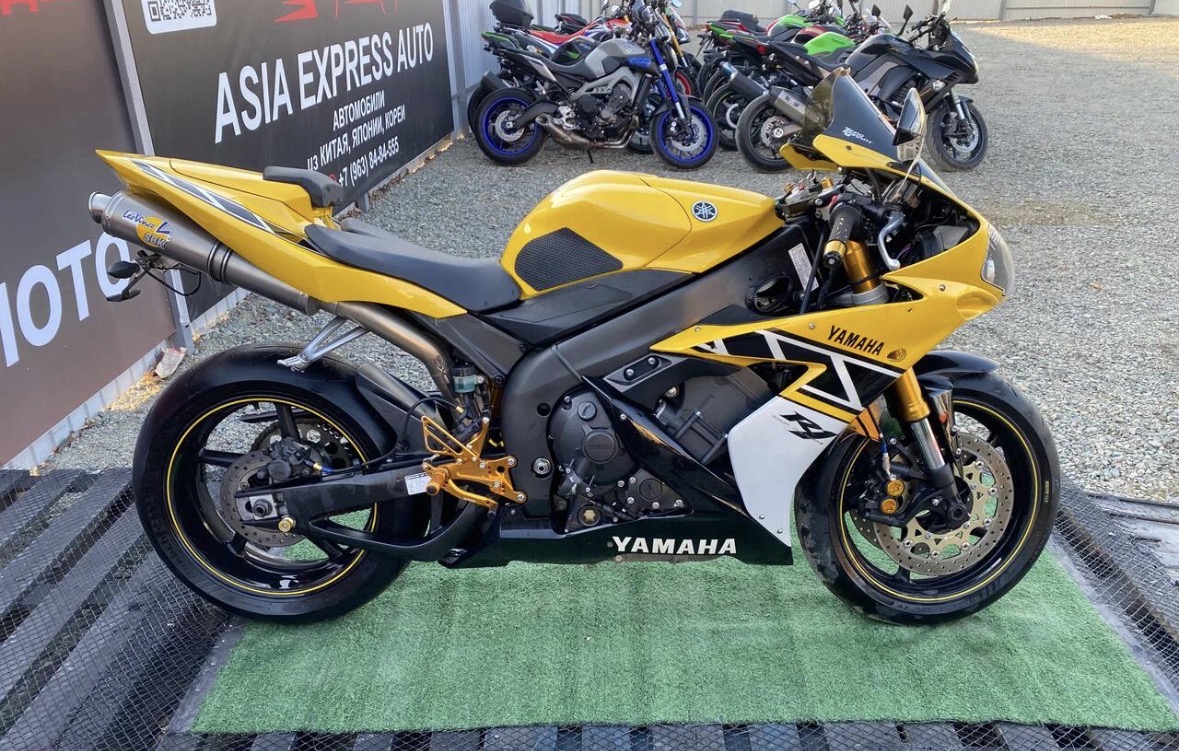 Yamaha YZF-R1